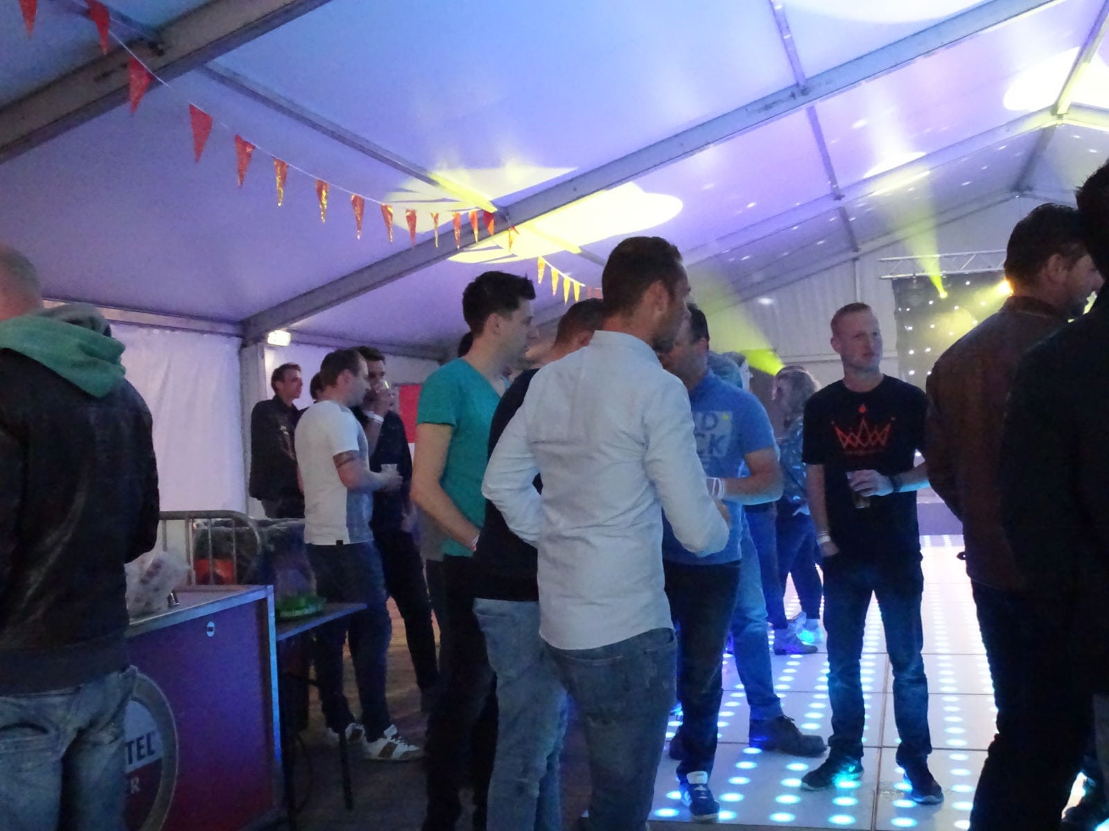 Foto's 90's themafeest